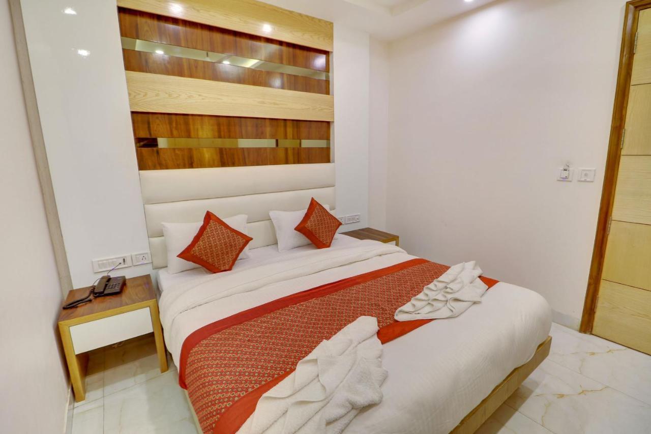 Hotel York Legacy -3 Minutes Walk From New Delhi Railway Station 'The 5 Star Ambience' Newly Built Екстериор снимка