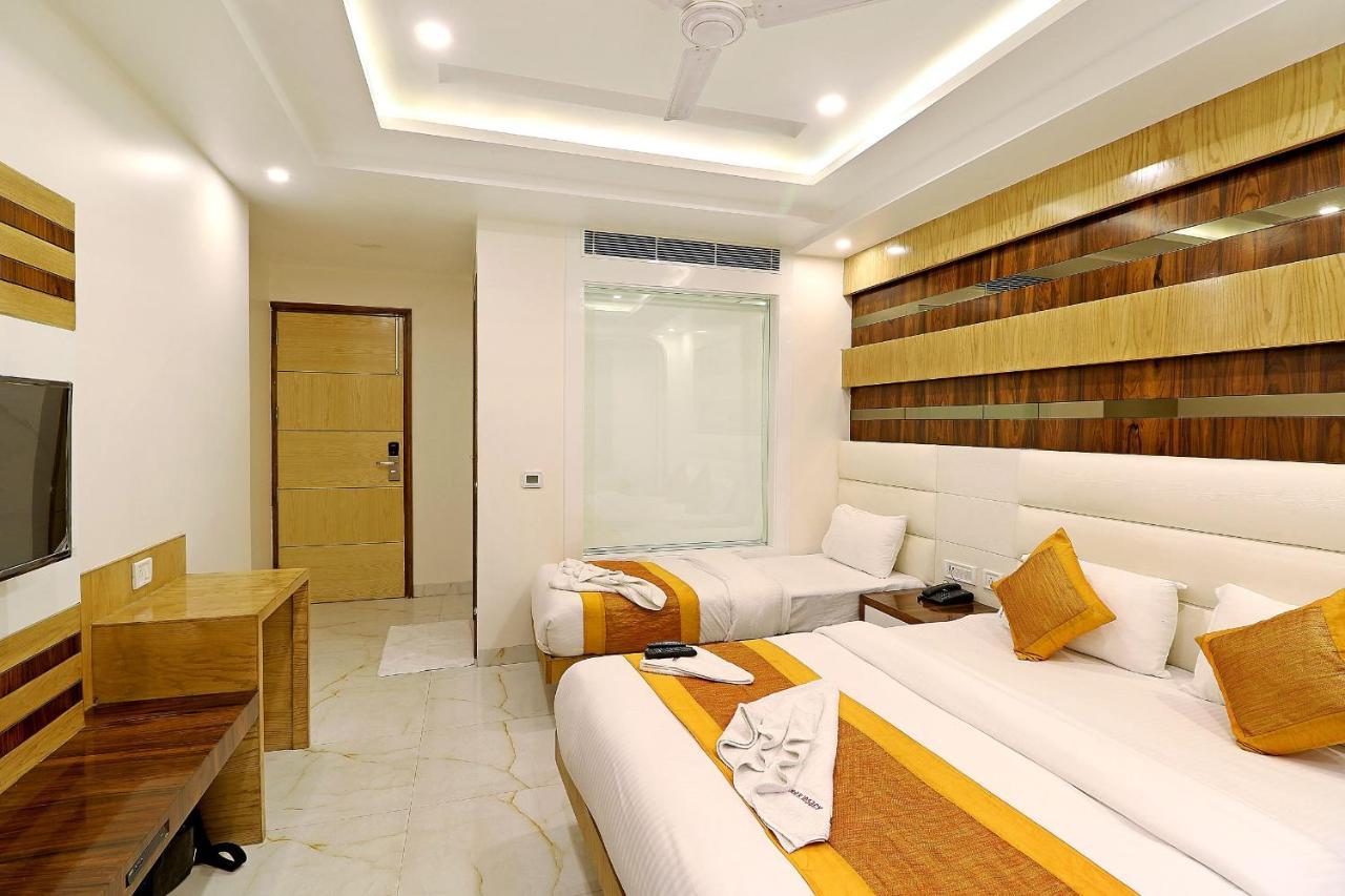Hotel York Legacy -3 Minutes Walk From New Delhi Railway Station 'The 5 Star Ambience' Newly Built Екстериор снимка