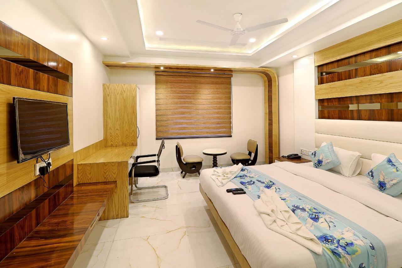 Hotel York Legacy -3 Minutes Walk From New Delhi Railway Station 'The 5 Star Ambience' Newly Built Екстериор снимка