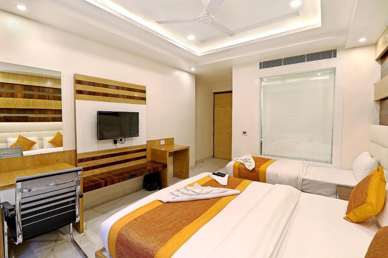 Hotel York Legacy -3 Minutes Walk From New Delhi Railway Station 'The 5 Star Ambience' Newly Built Екстериор снимка